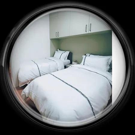 Guerinis House 아파트 *