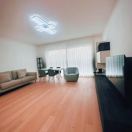 Guerinis House شقة