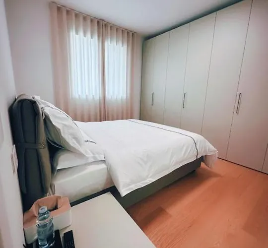 アパート Guerinis House