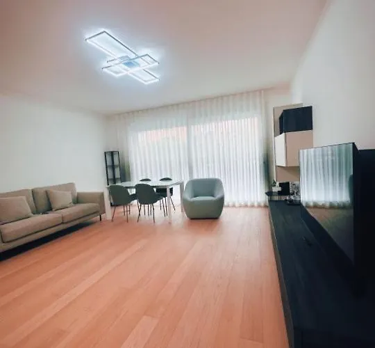 Guerinis House アパート